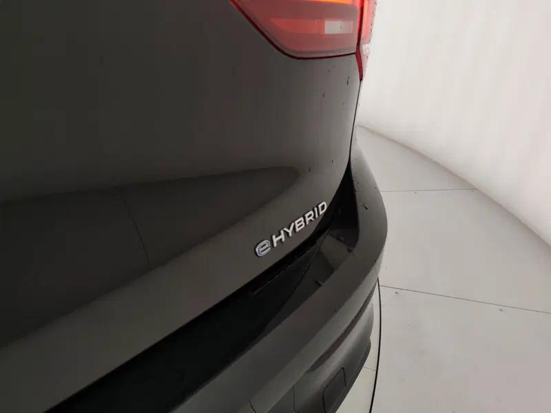 Volkswagen Golf nuova a Massa-Carrara (17)