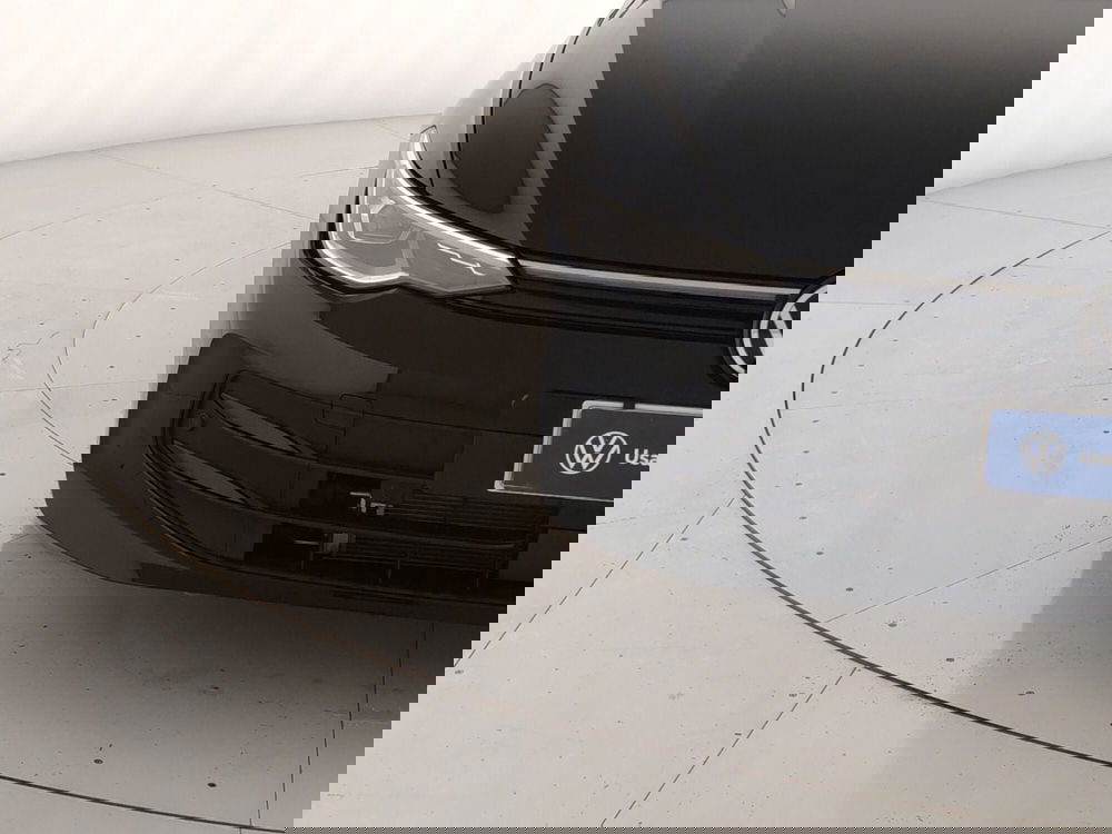 Volkswagen Golf nuova a Massa-Carrara (5)