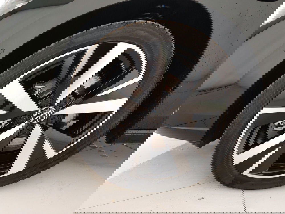 Volkswagen Golf nuova a Massa-Carrara (6)