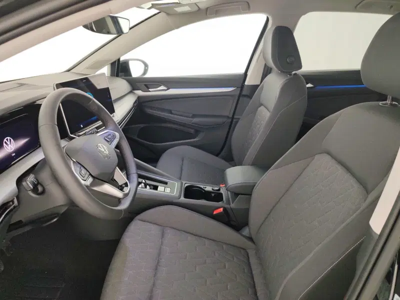 Volkswagen Golf nuova a Massa-Carrara (7)