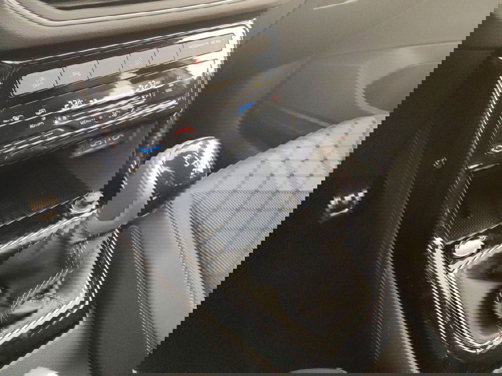 Volkswagen T-Cross nuova a Massa-Carrara (11)