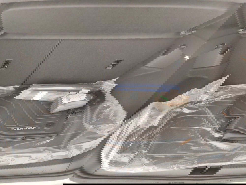 Volkswagen T-Cross nuova a Massa-Carrara (16)