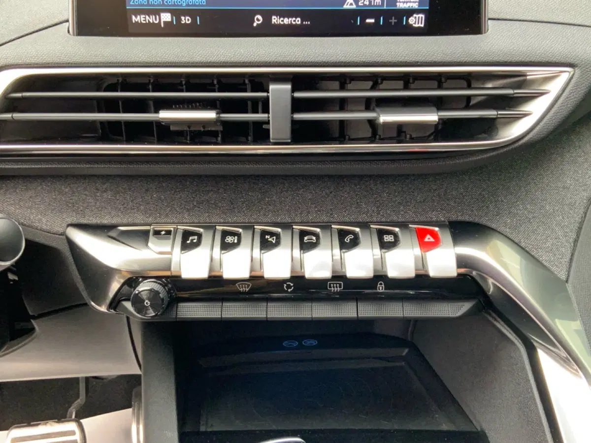 Peugeot 3008 usata a Perugia (8)