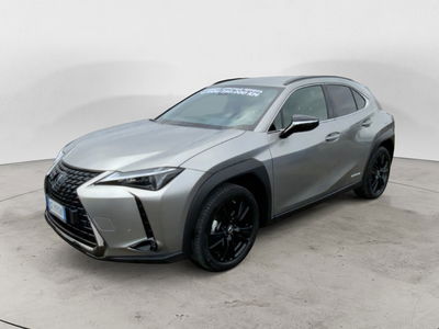 Lexus UX Hybrid Midnight del 2021 usata a Perugia