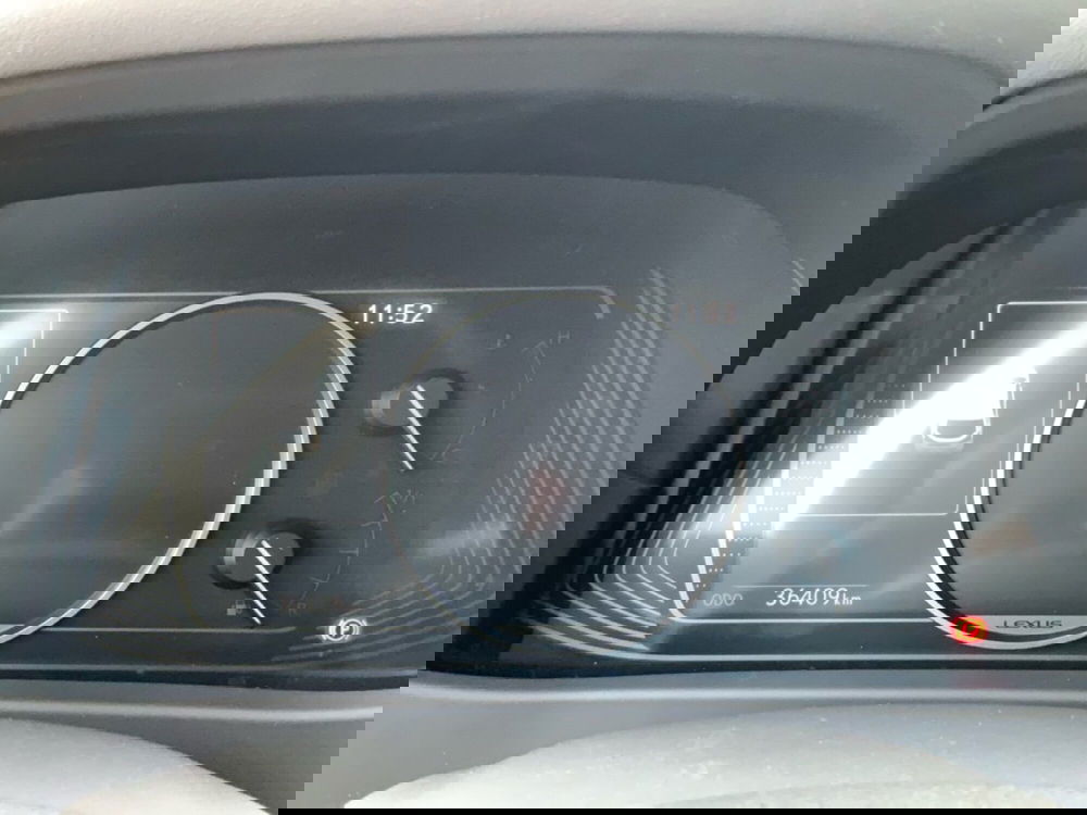 Lexus UX usata a Perugia (14)