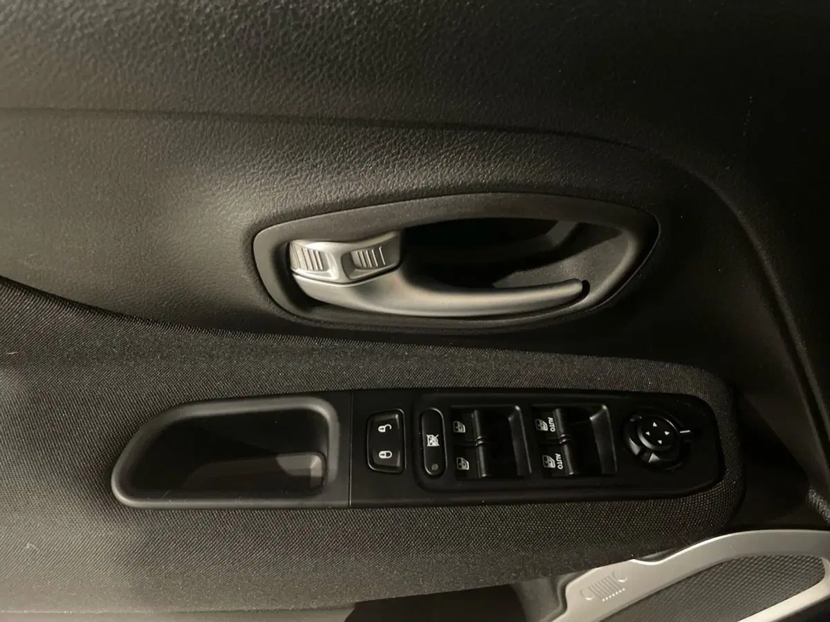 Jeep Renegade usata a Salerno (13)