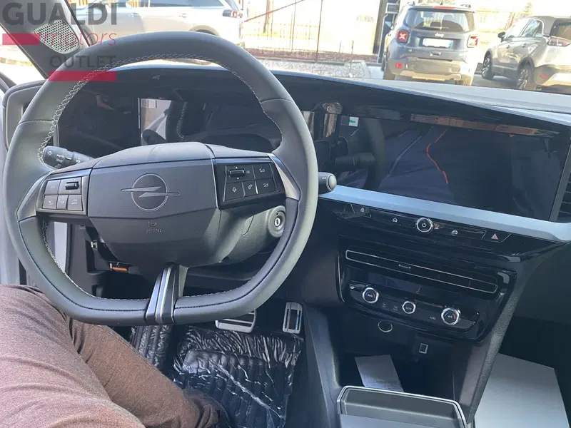 Opel Mokka nuova a Modena (4)