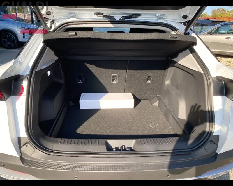 Omoda Omoda 5 SHS-H nuova a Modena (11)