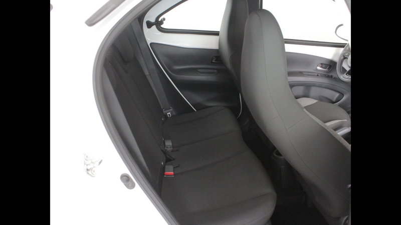 Toyota Aygo X usata a Palermo (7)