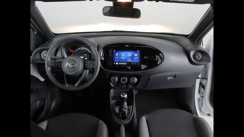 Toyota Aygo X usata a Palermo (8)