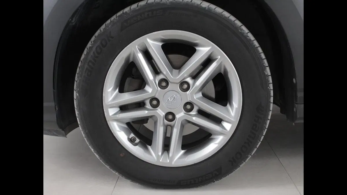Hyundai Kona usata a Palermo (12)