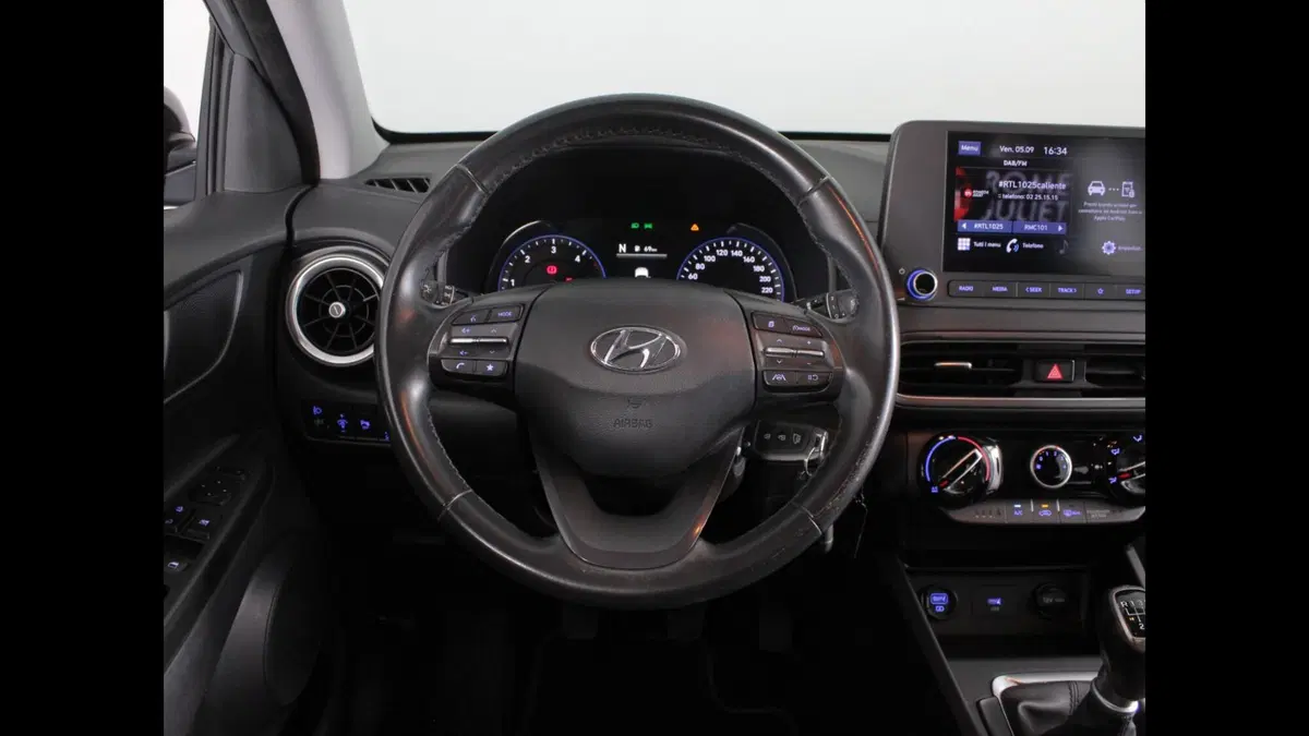Hyundai Kona usata a Palermo (7)