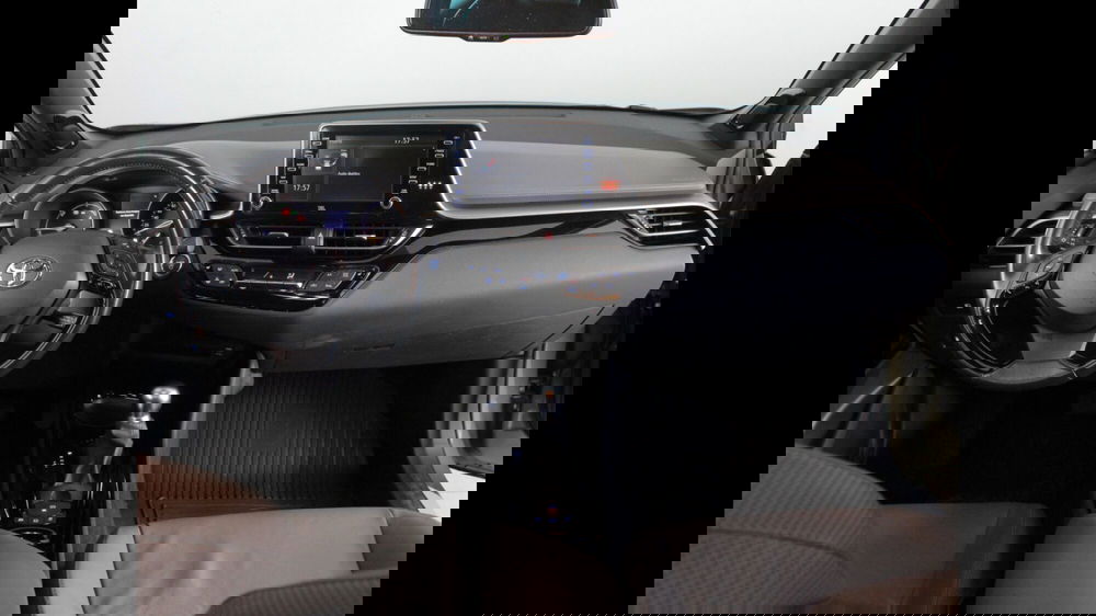 Toyota Toyota C-HR usata a Palermo (9)