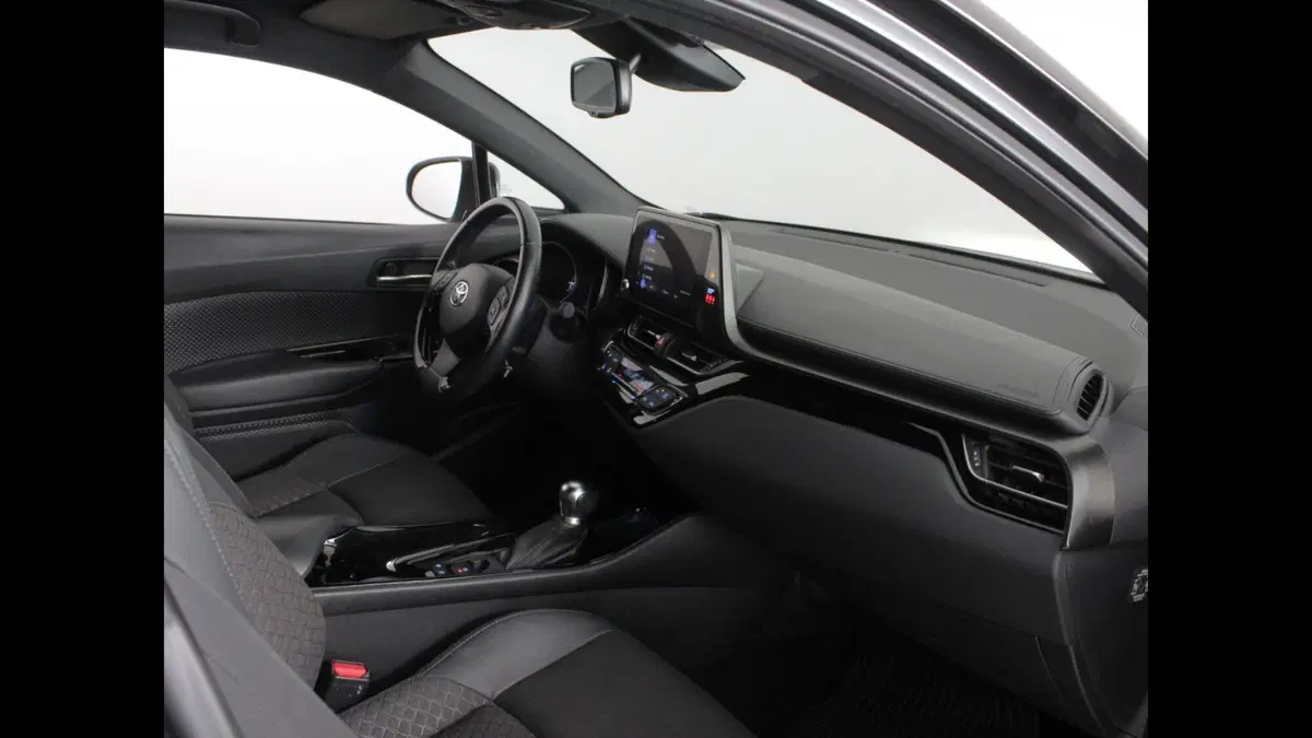 Toyota Toyota C-HR usata a Palermo (6)