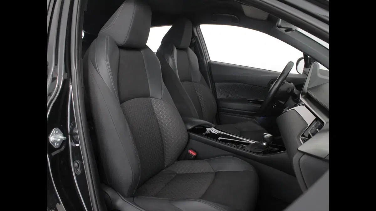 Toyota Toyota C-HR usata a Palermo (7)