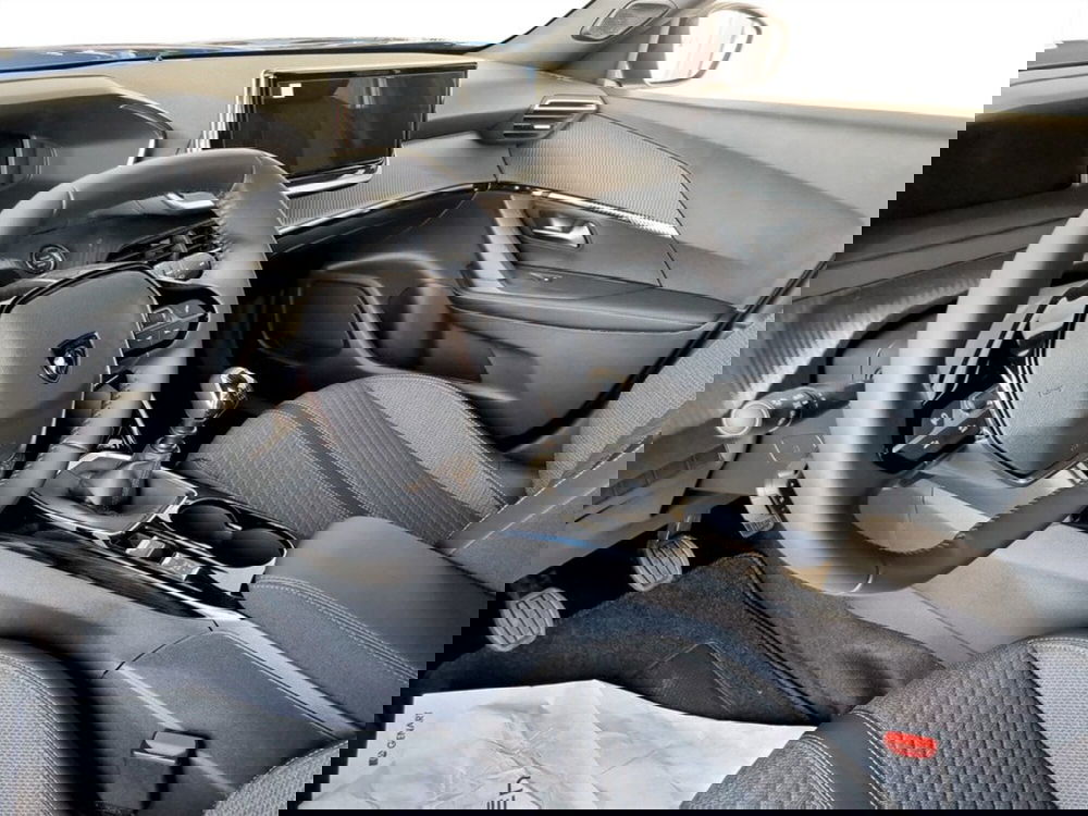 Peugeot 2008 nuova a Varese (10)
