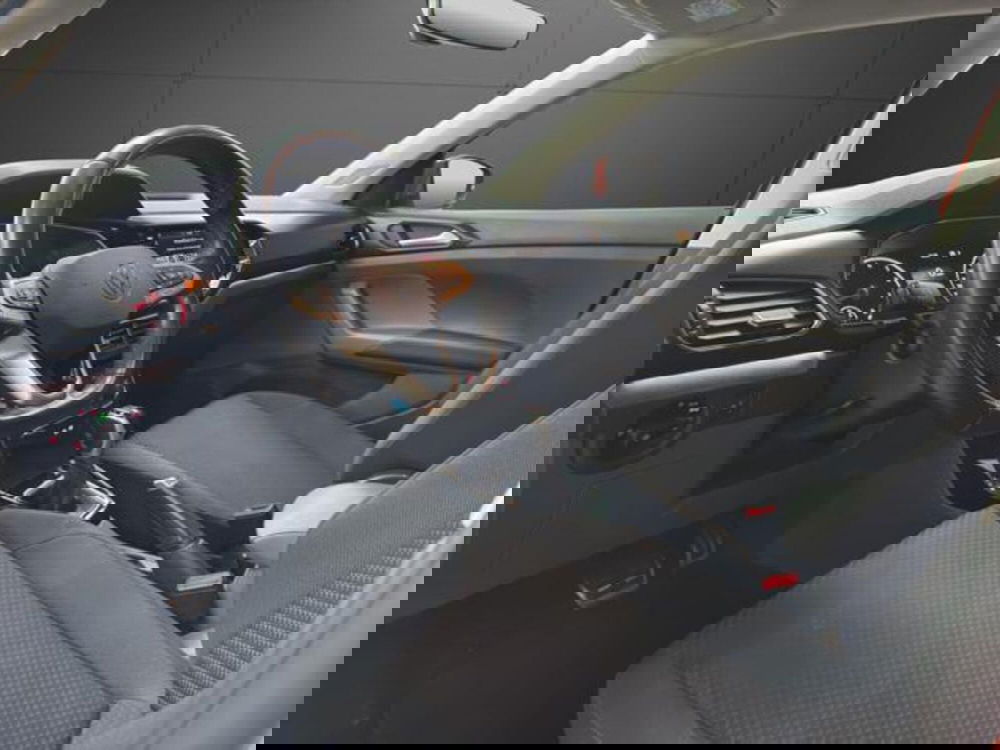 Volkswagen T-Cross usata a Milano (9)