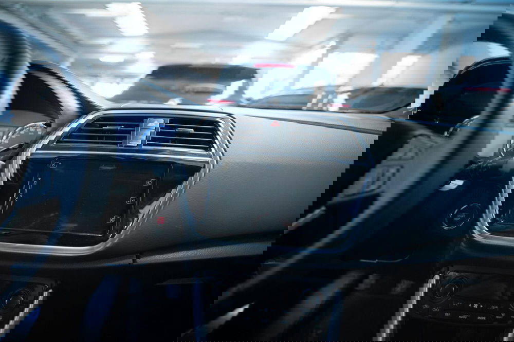 Suzuki S-Cross usata a Torino (13)