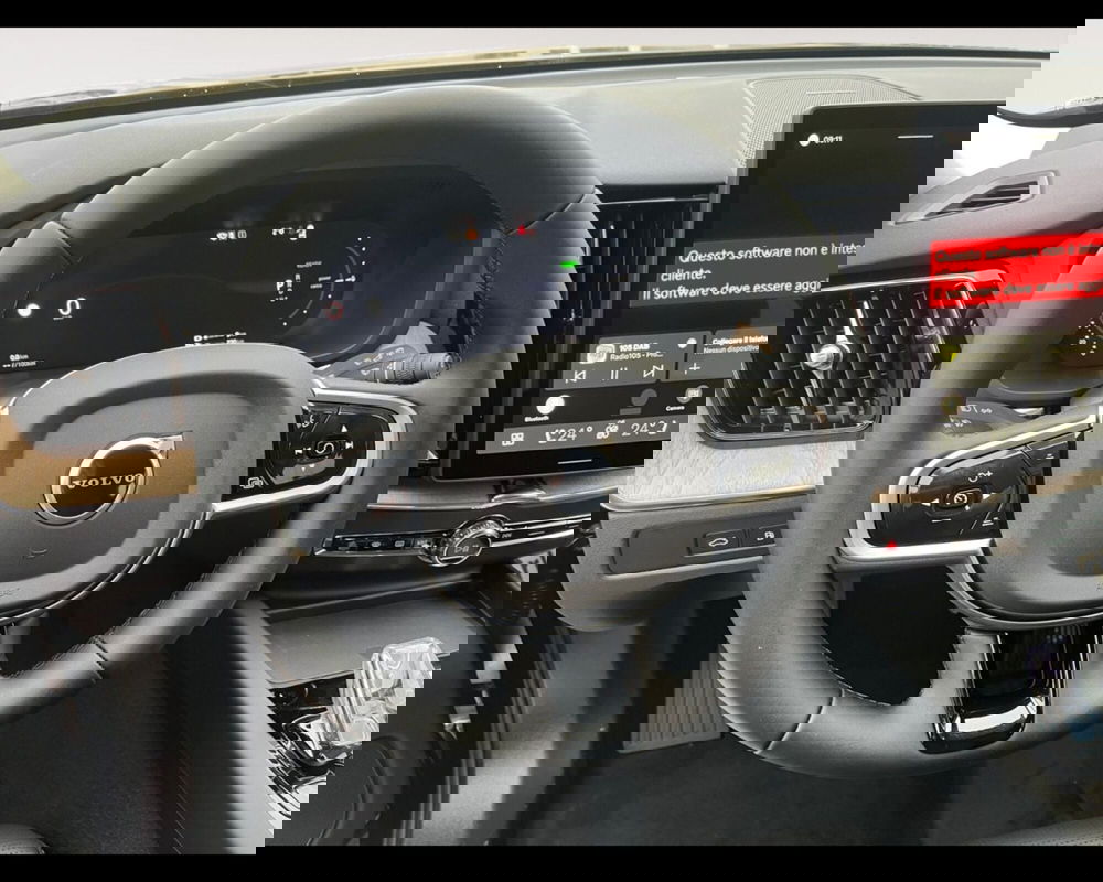 Volvo XC60 nuova a Ravenna (11)