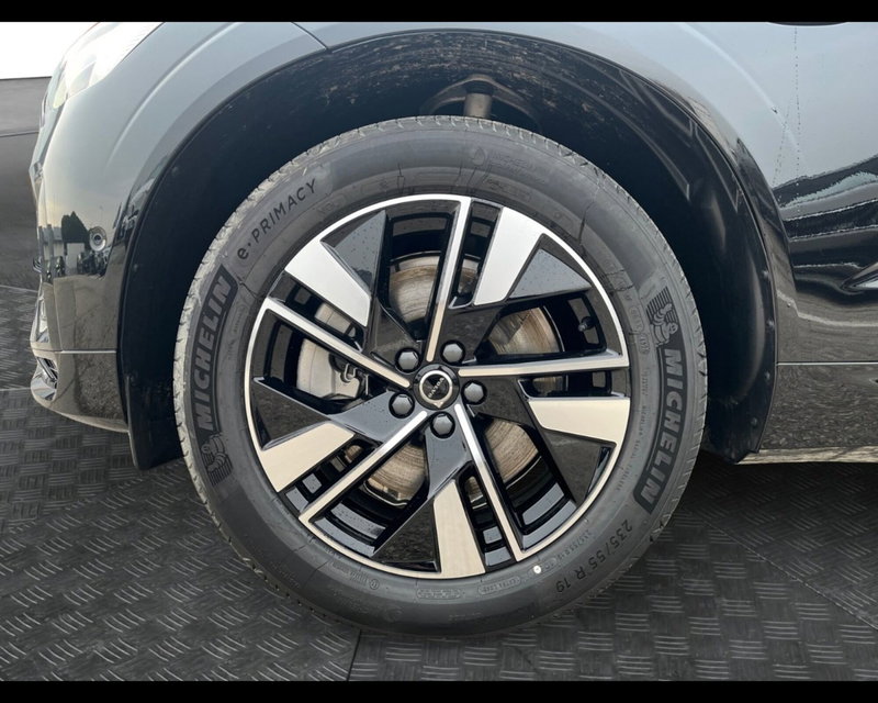 Volvo XC60 nuova a Ravenna (14)