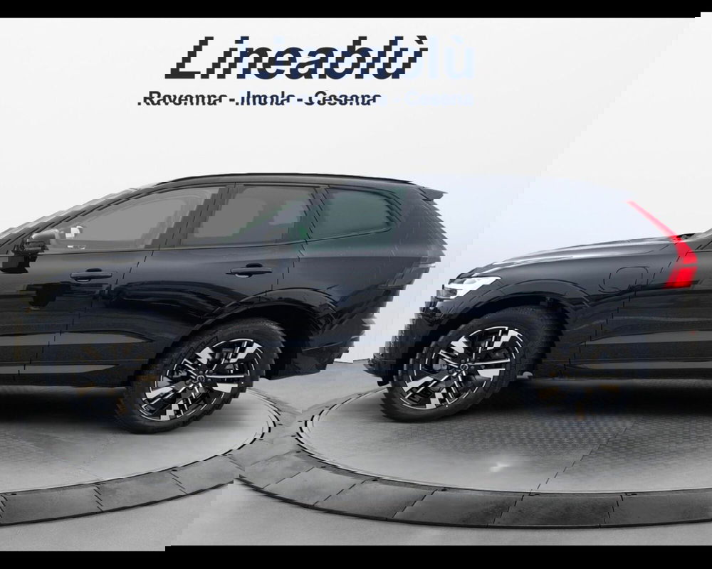 Volvo XC60 nuova a Ravenna (2)