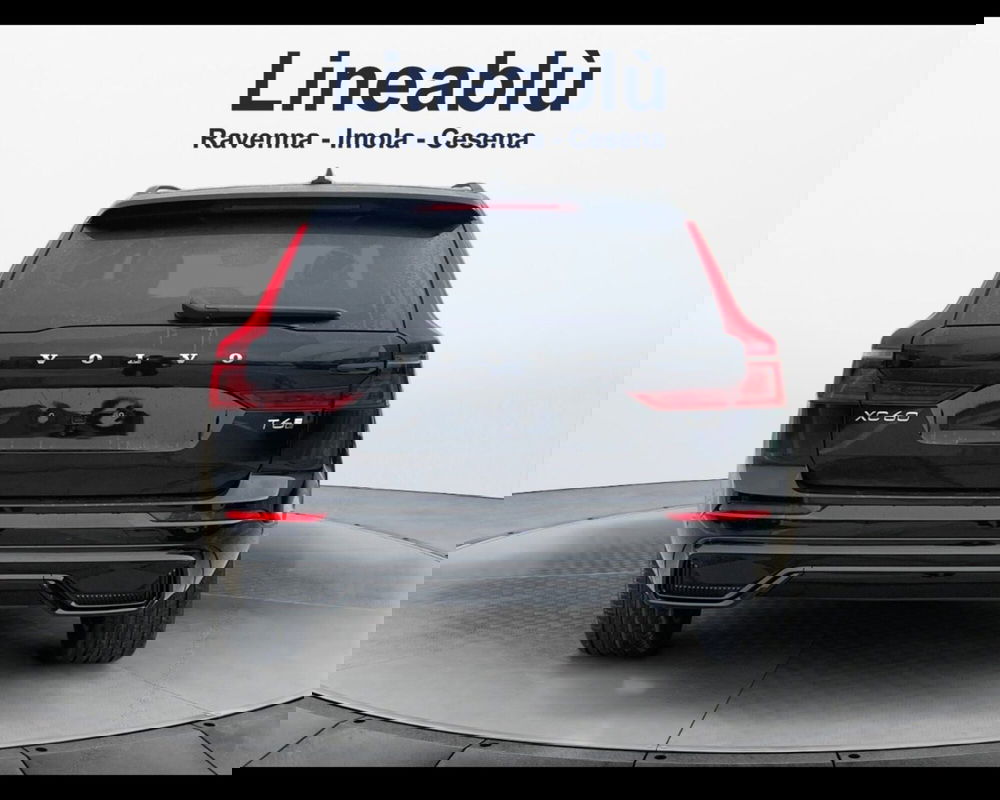 Volvo XC60 nuova a Ravenna (4)