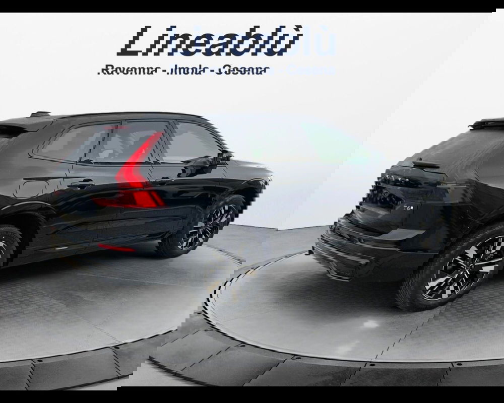 Volvo XC60 nuova a Ravenna (5)