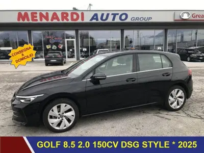 Volkswagen Golf Variant 2.0 tdi Style 150cv dsg del 2025 usata a Bernezzo
