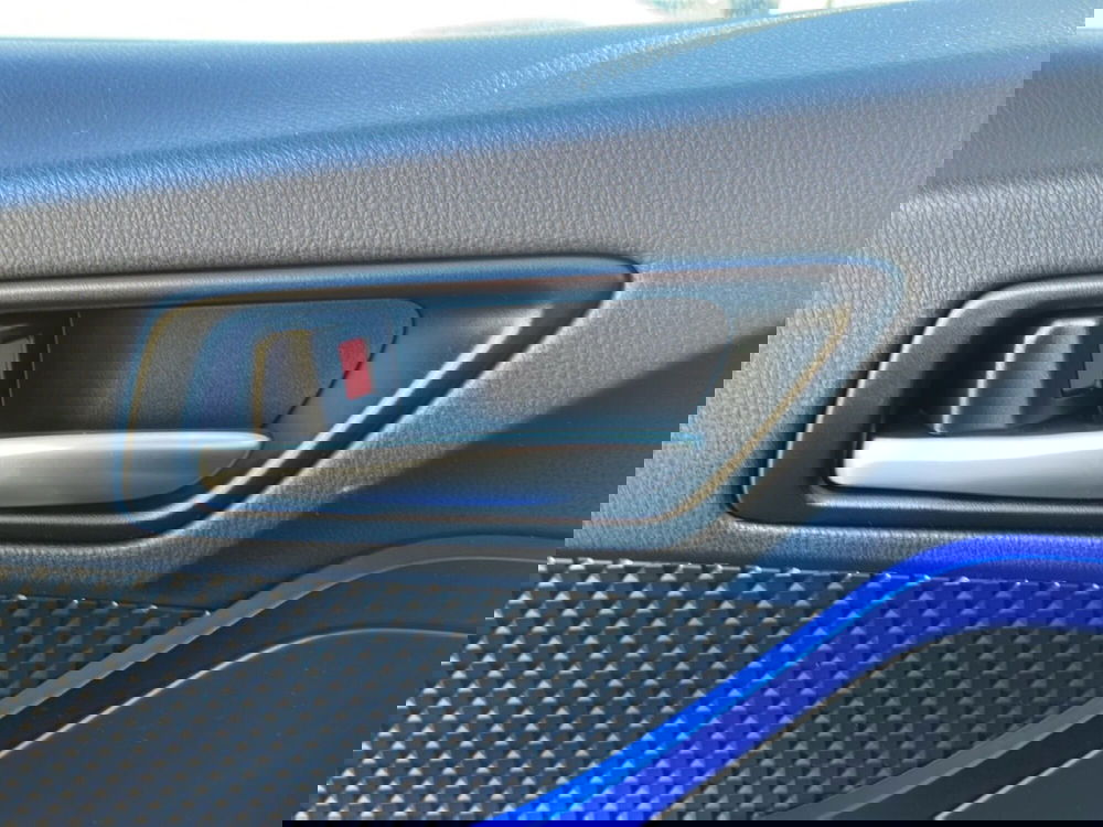 Toyota Toyota C-HR usata a Frosinone (16)
