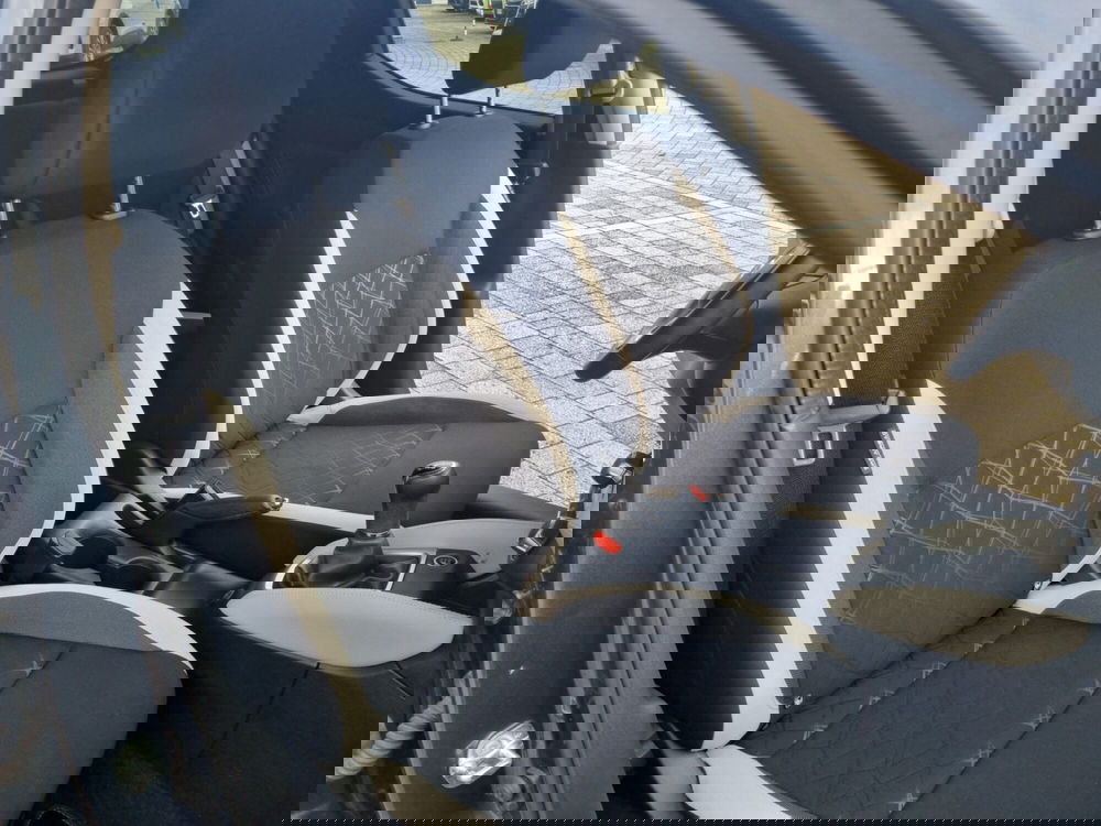 Nissan Micra usata a Lucca (17)