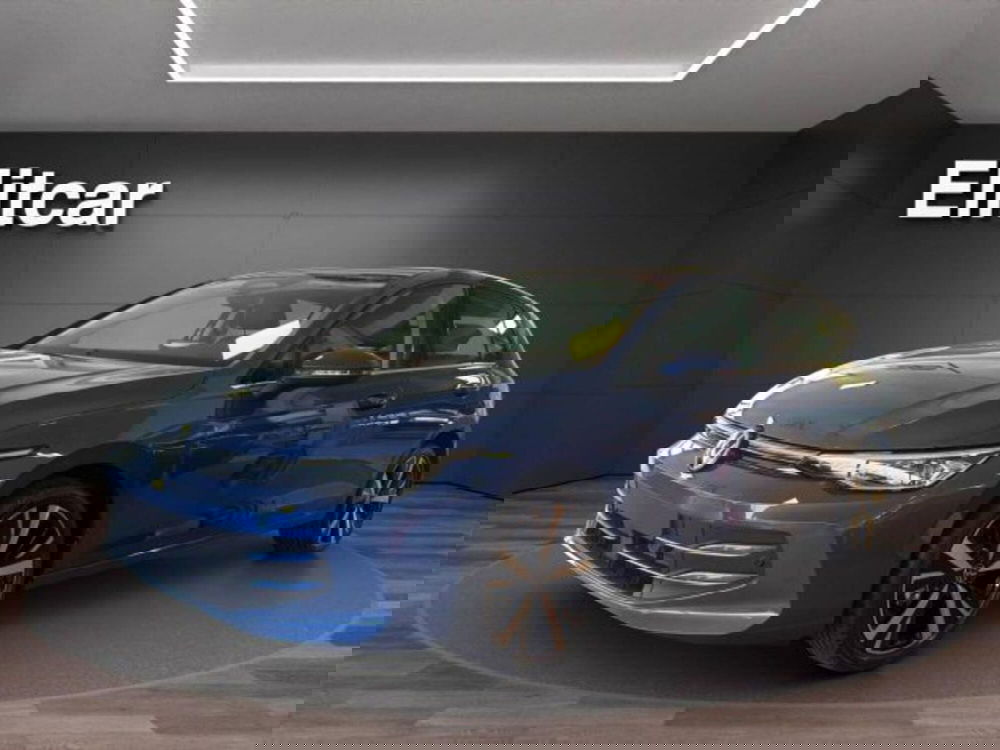 Volkswagen Golf nuova a Novara