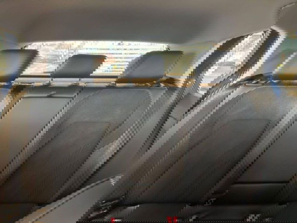 Volkswagen Golf nuova a Novara (14)