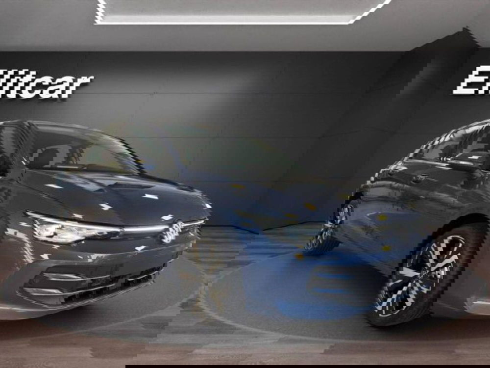 Volkswagen Golf nuova a Novara (3)