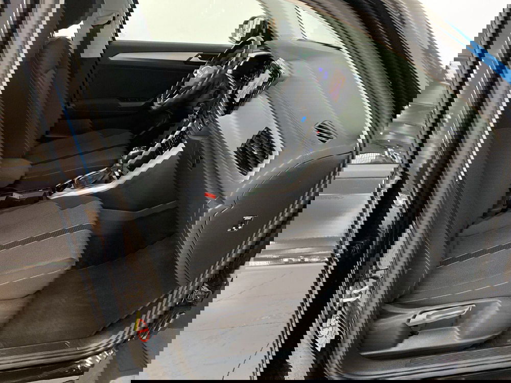 Volkswagen T-Roc usata a Lodi (6)