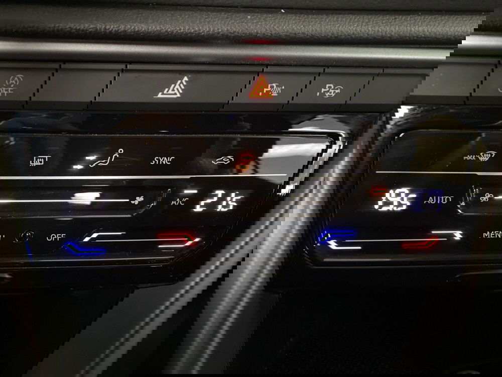 Volkswagen T-Roc usata a Lodi (12)