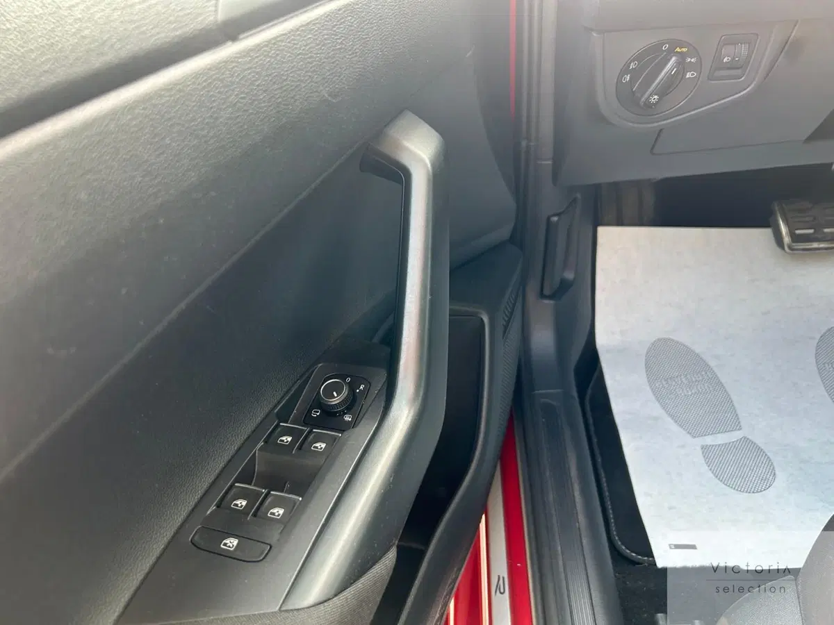 Volkswagen Taigo usata a Brescia (7)