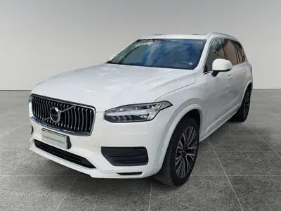Volvo XC90 B5 (d) AWD Geartronic Momentum Pro del 2020 usata a Triggiano