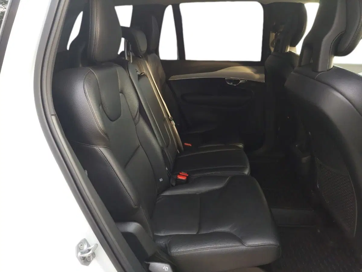 Volvo XC90 usata a Bari (10)