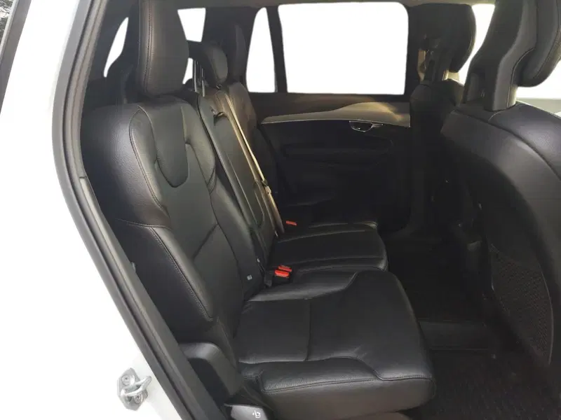 Volvo XC90 usata a Bari (10)