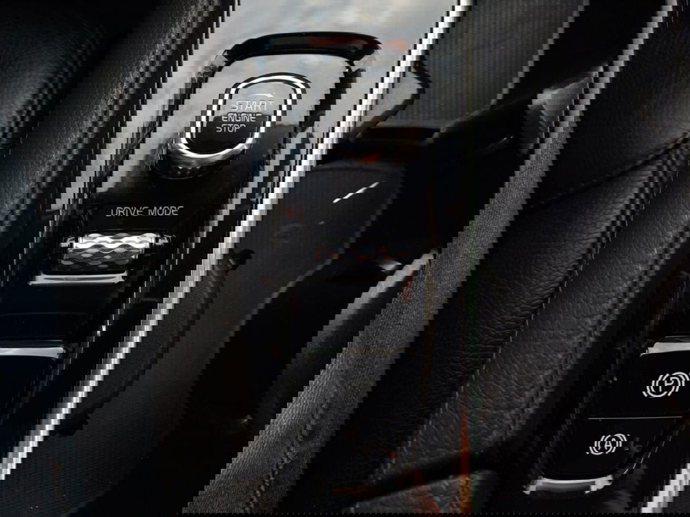 Volvo XC90 usata a Bari (13)