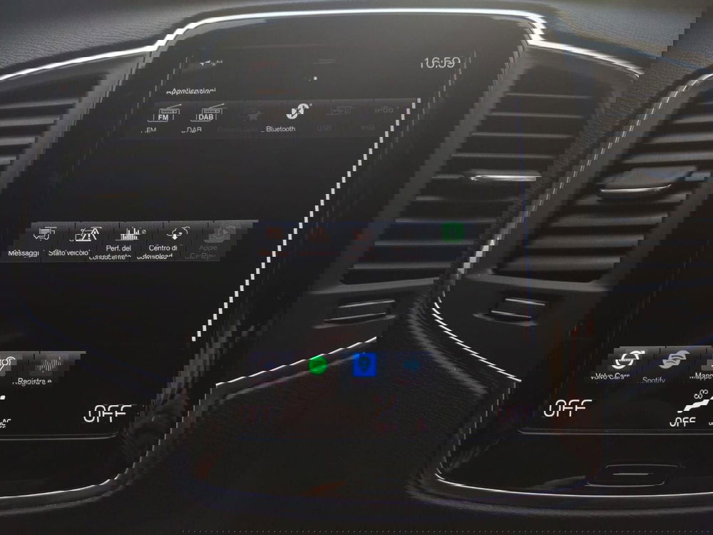 Volvo XC90 usata a Bari (15)