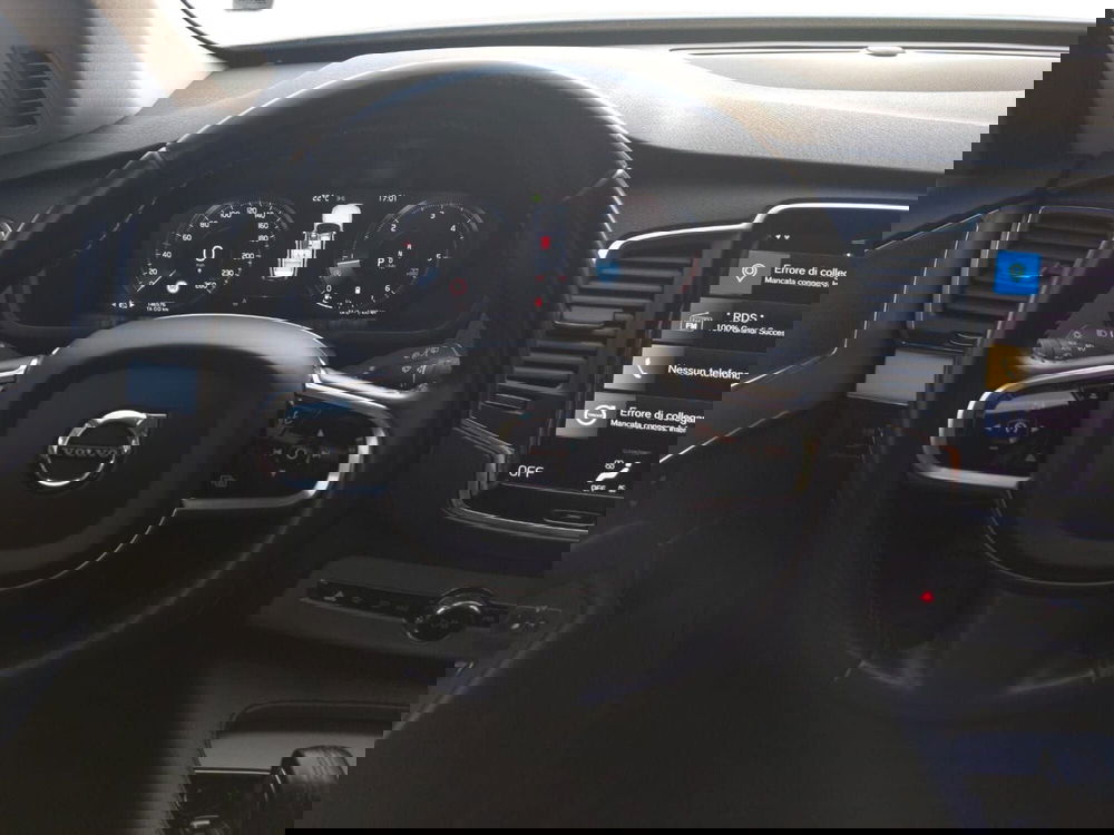 Volvo XC90 usata a Bari (7)