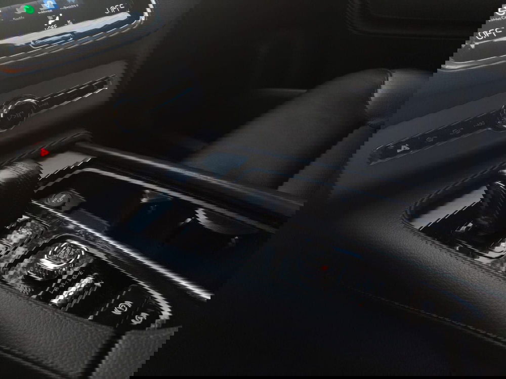 Volvo XC90 usata a Bari (8)