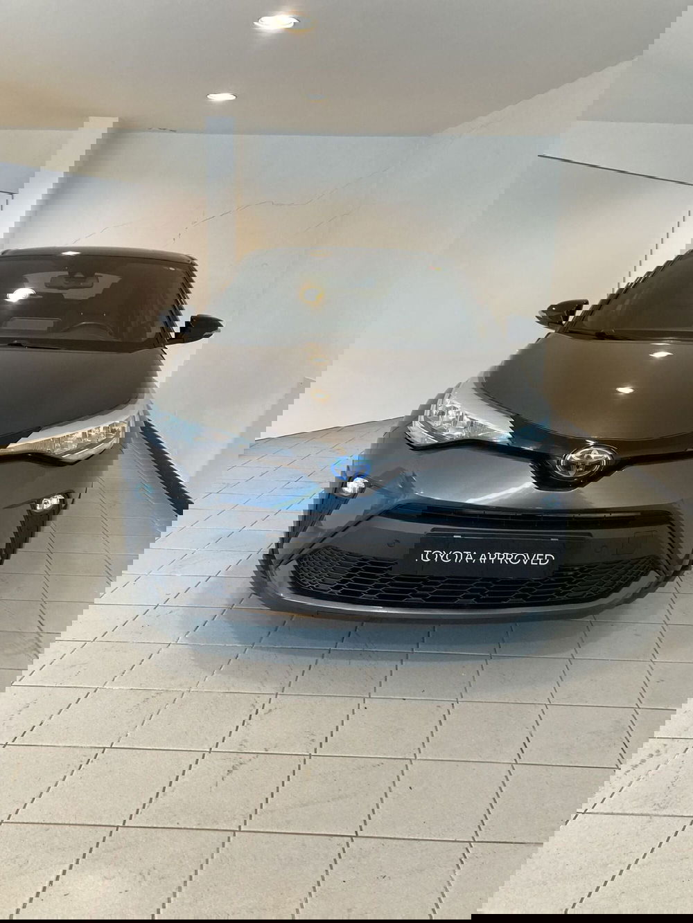 Toyota Toyota C-HR usata a Barletta-Andria-Trani (3)