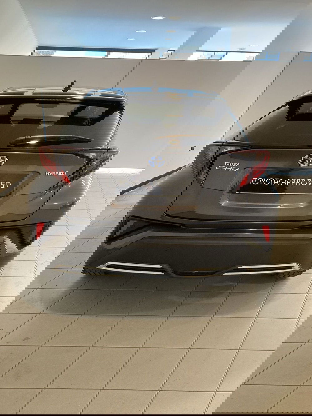 Toyota Toyota C-HR usata a Barletta-Andria-Trani (5)