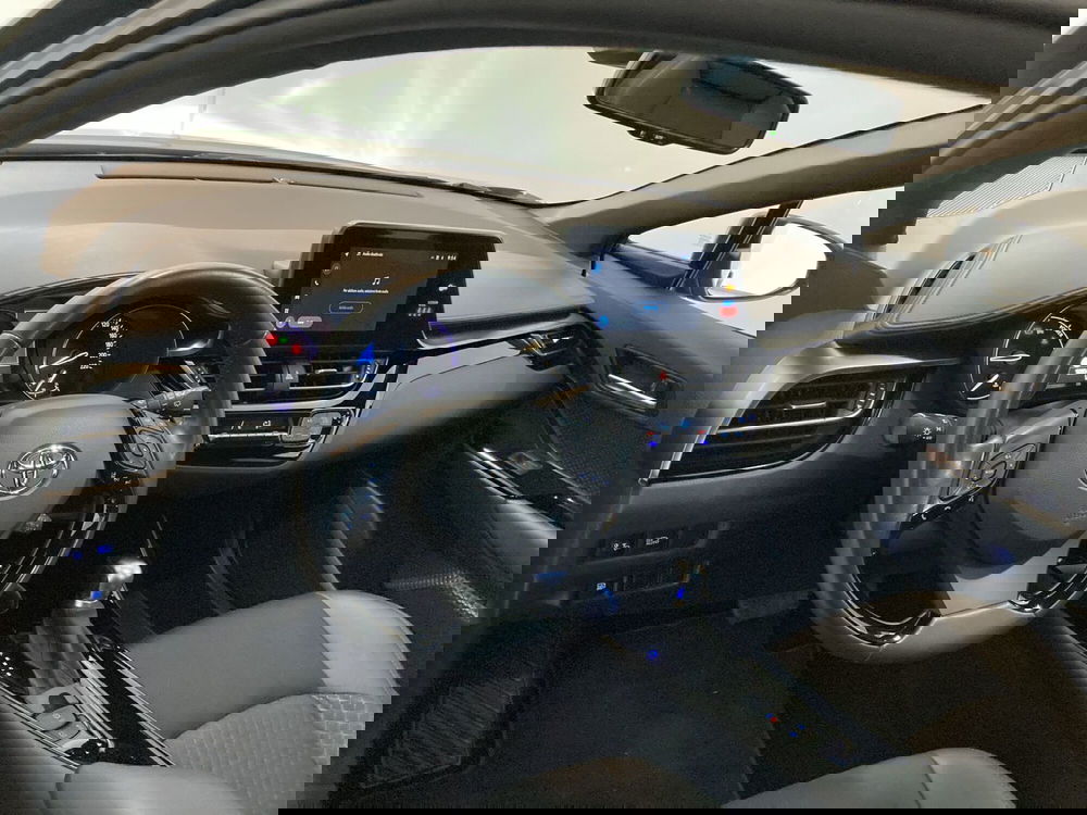Toyota Toyota C-HR usata a Barletta-Andria-Trani (11)