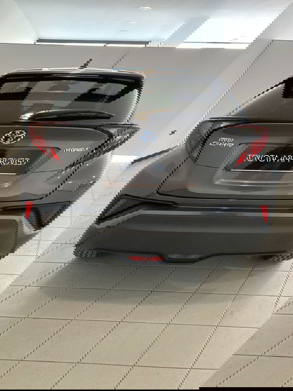 Toyota Toyota C-HR usata a Barletta-Andria-Trani (5)