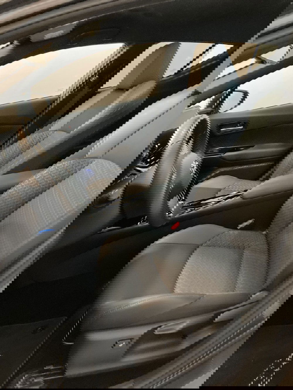 Toyota Toyota C-HR usata a Barletta-Andria-Trani (8)