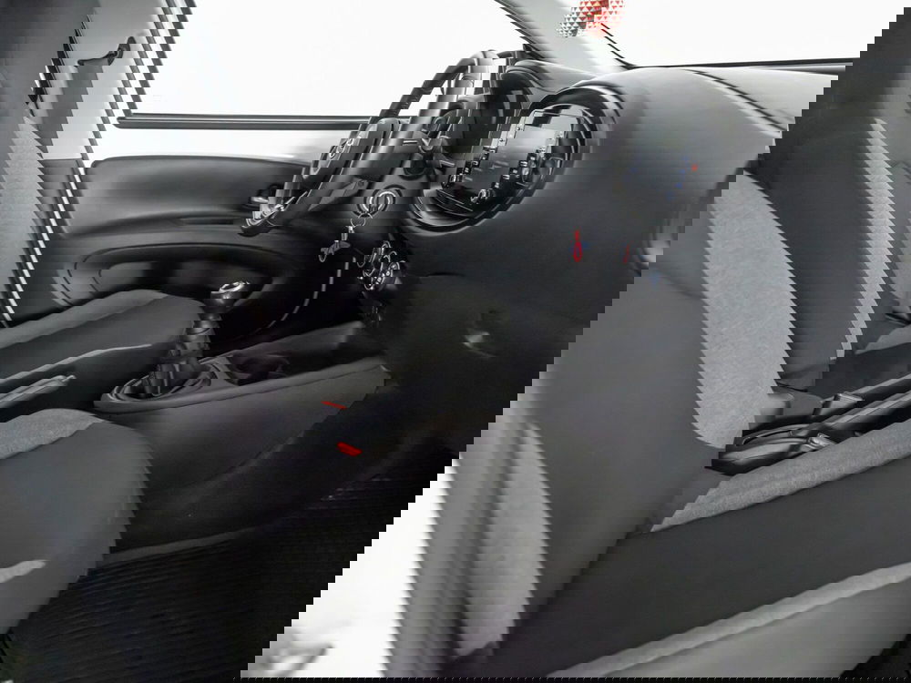 Toyota Aygo X usata a Foggia (7)