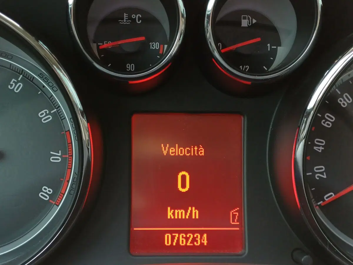 Opel Insignia usata a Modena (10)